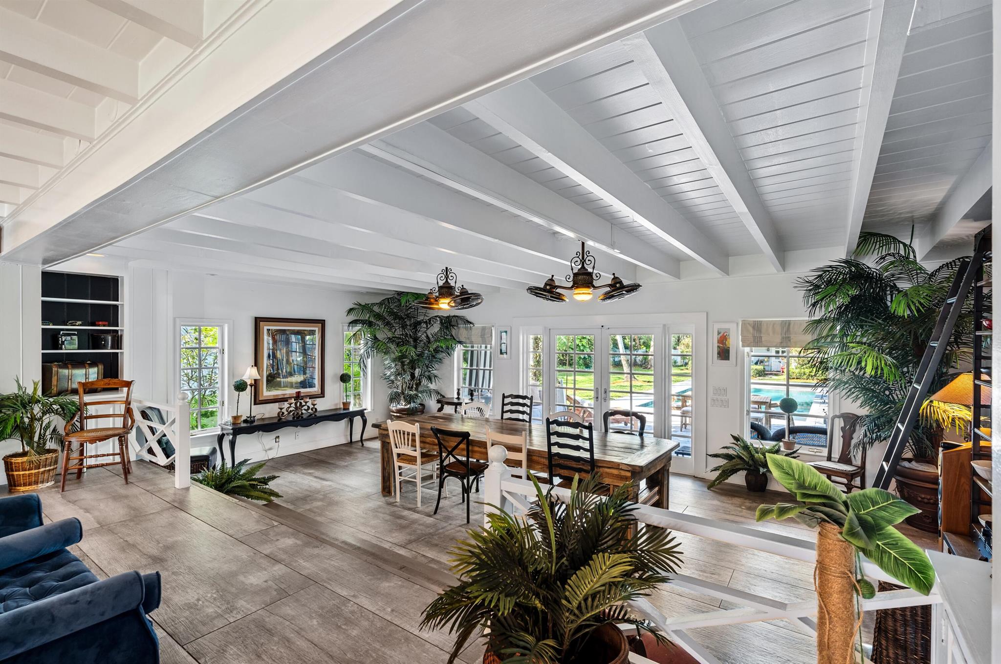 S/D OF 8-46-43, S 1/2 OF - Residential