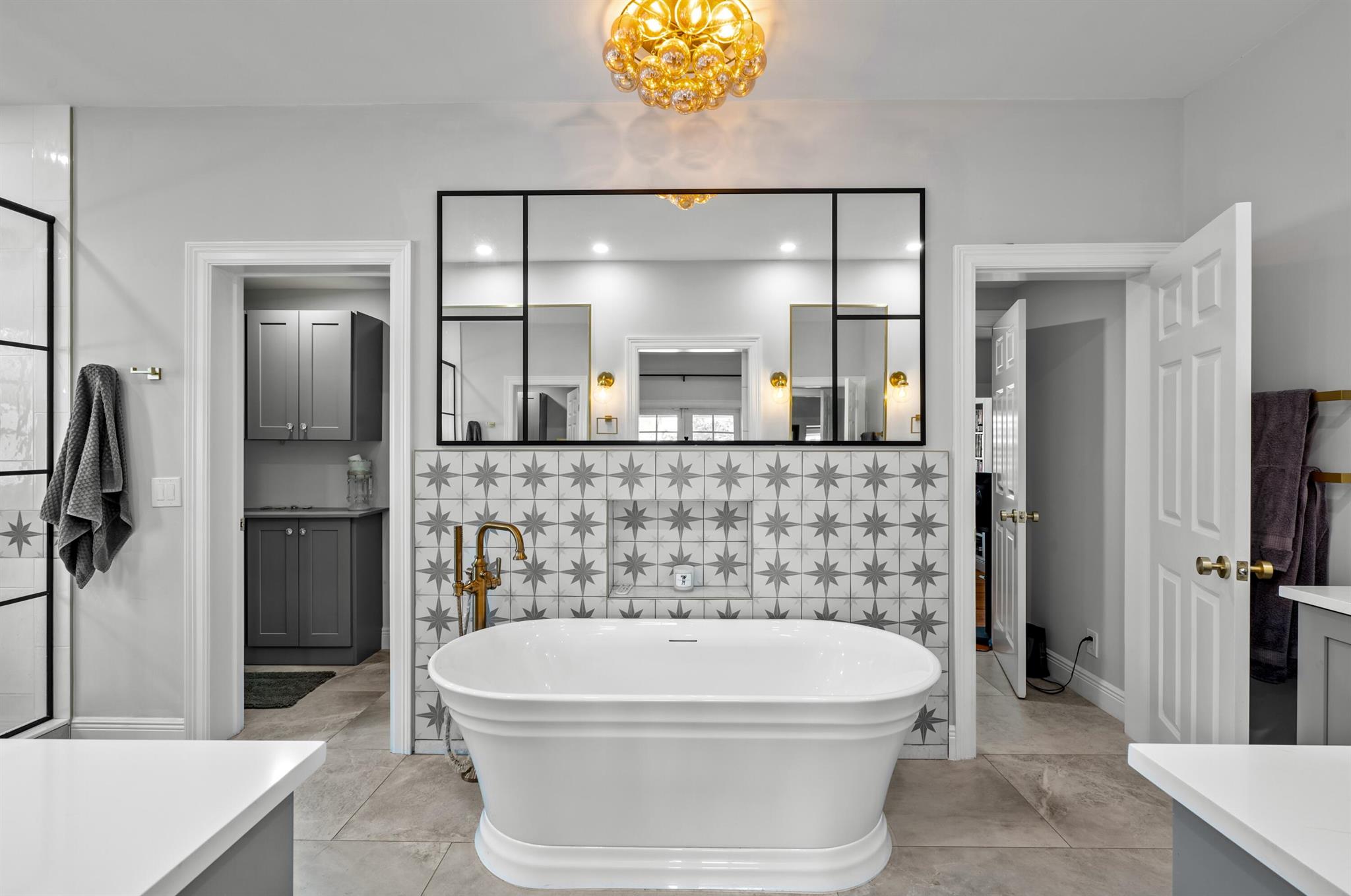 S/D OF 8-46-43, S 1/2 OF - Residential