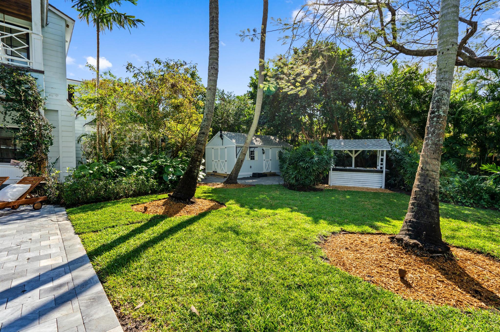 S/D OF 8-46-43, S 1/2 OF - Residential