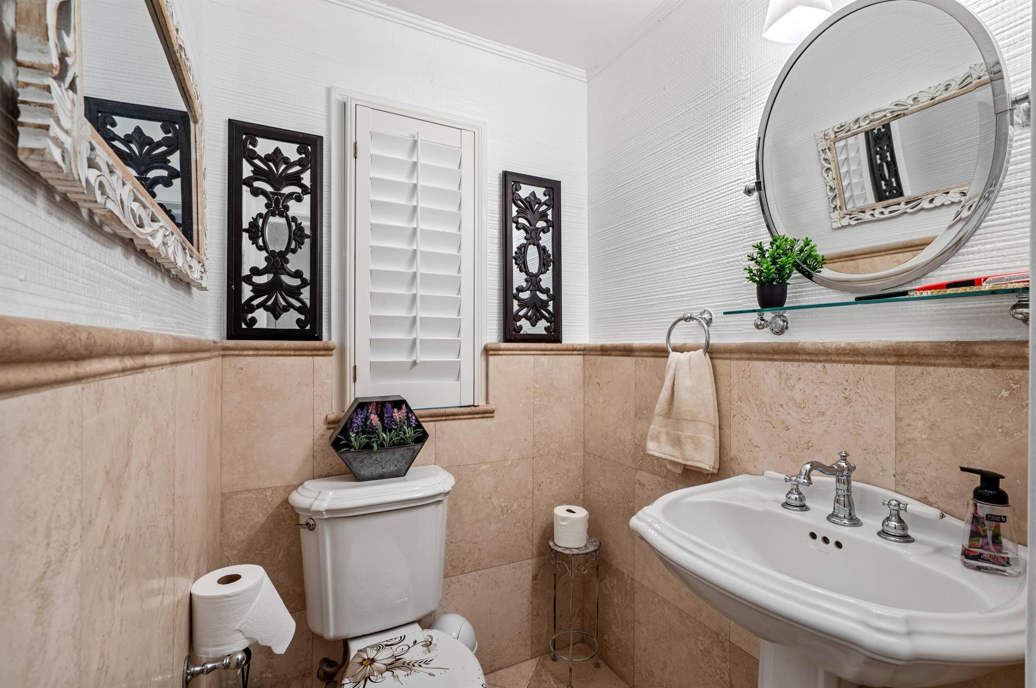 S/D OF 8-46-43, S 1/2 OF - Residential