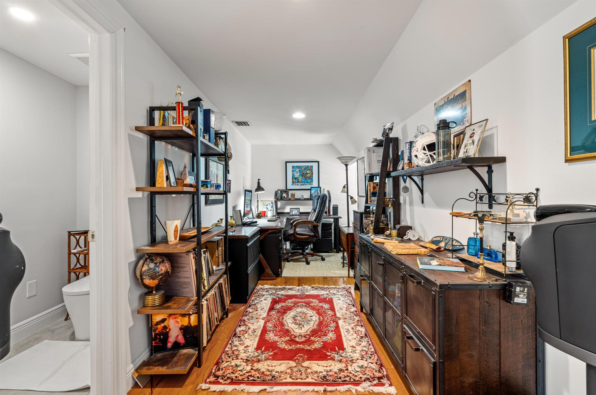 S/D OF 8-46-43, S 1/2 OF - Residential