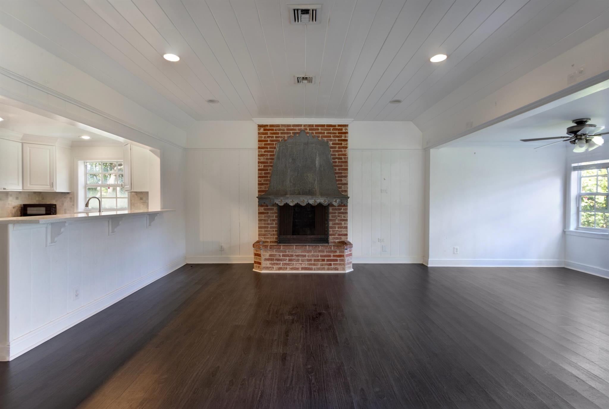 S/D OF 8-46-43, S 1/2 OF - Residential