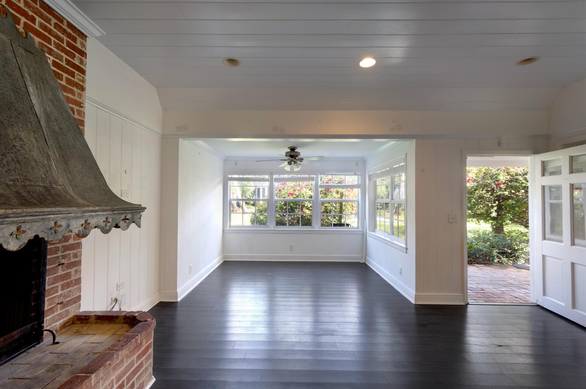 S/D OF 8-46-43, S 1/2 OF - Residential