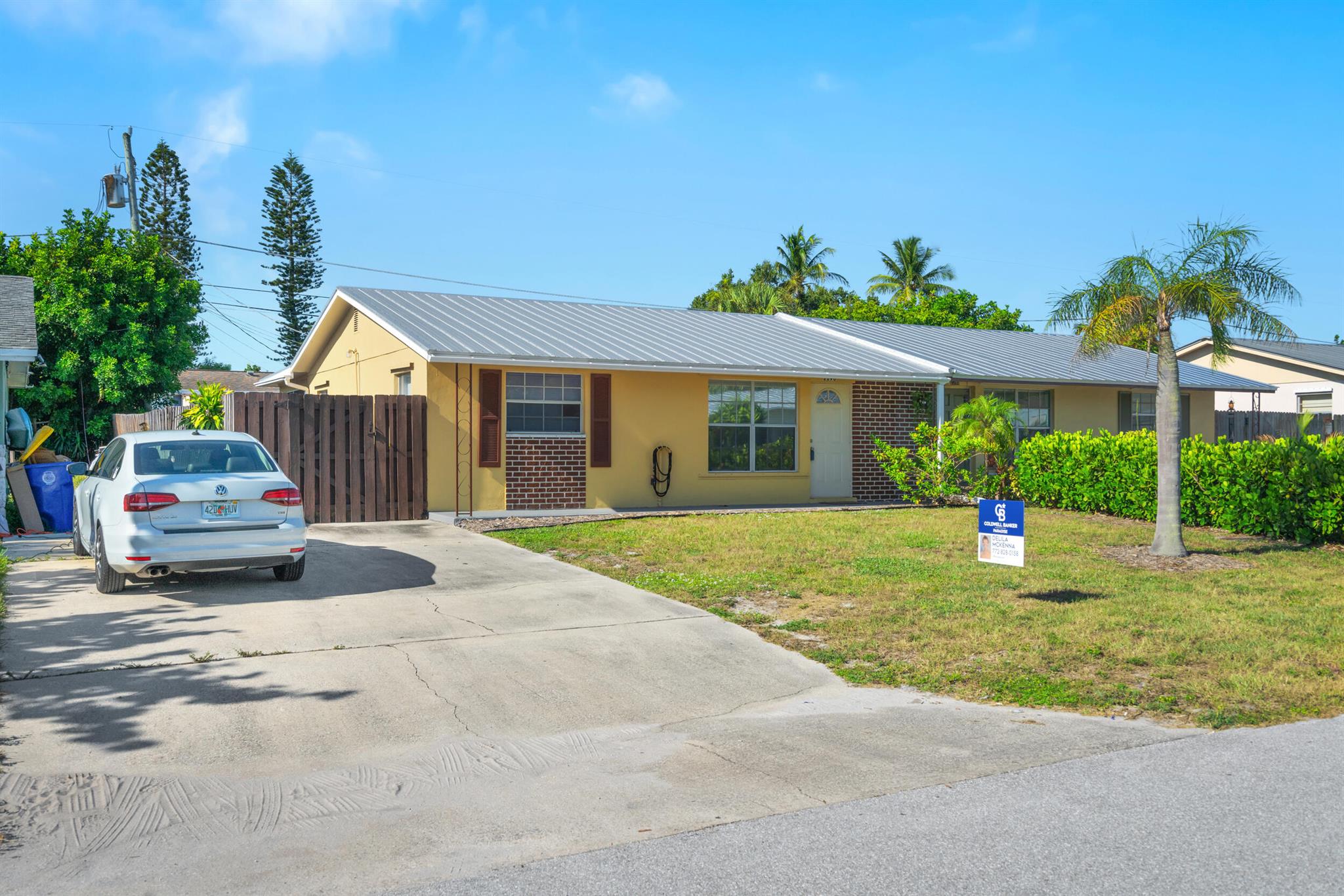 2290 NE Rustic Way, Jensen Beach, FL, 34957/$249,000 1 2290 NE Rustic Way