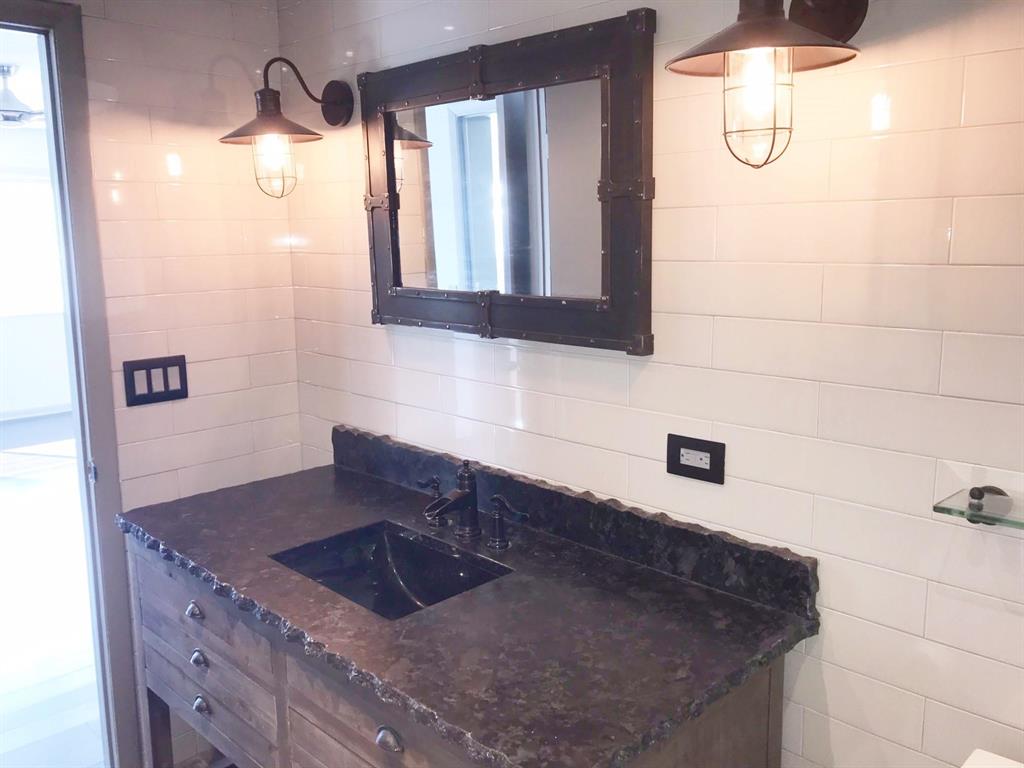 FOUR TWENTY ONE CONDO - Residential