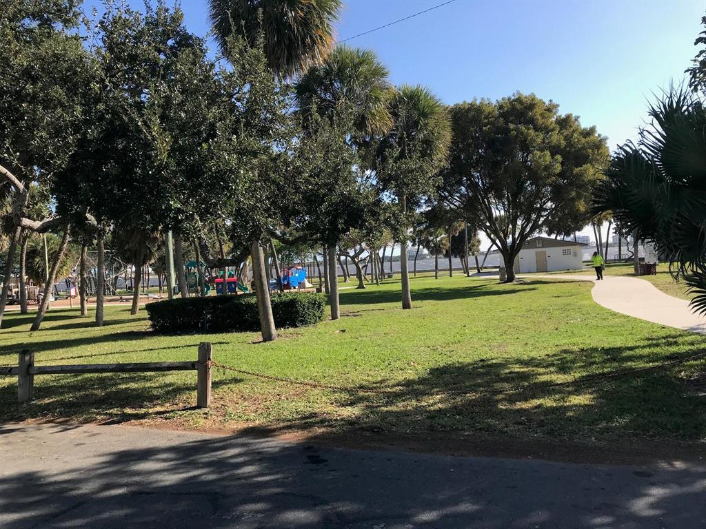 FOUR TWENTY ONE CONDO - Residential