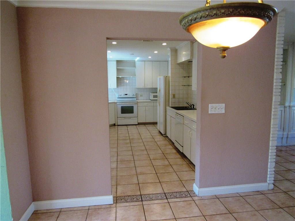 MARY-KNOLL 39-48 B - Residential Lease