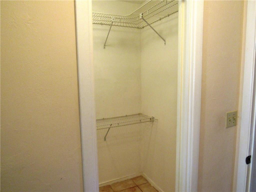 MARY-KNOLL 39-48 B - Residential Lease