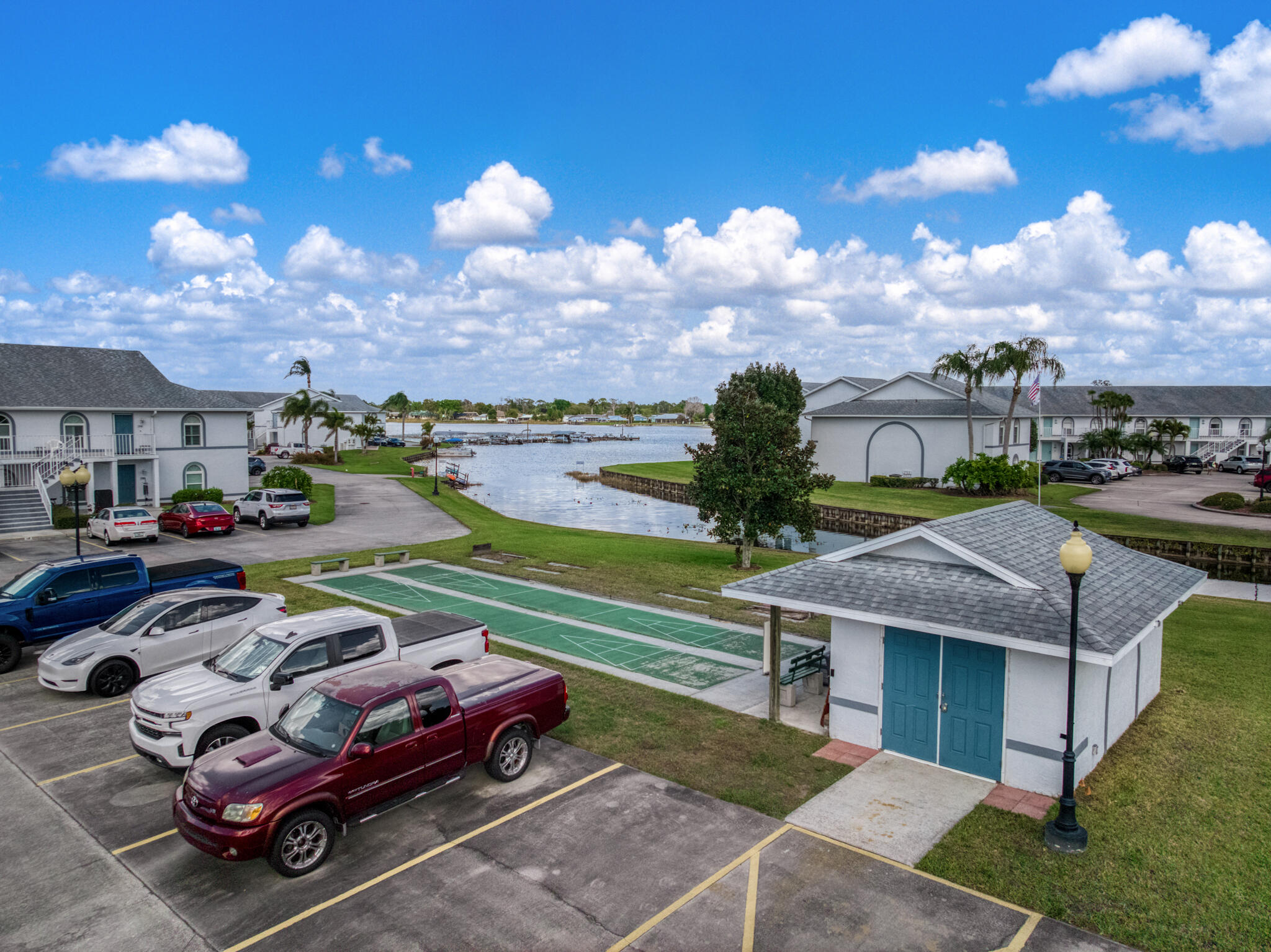 DEEANN LAKEFRONT EST - Residential