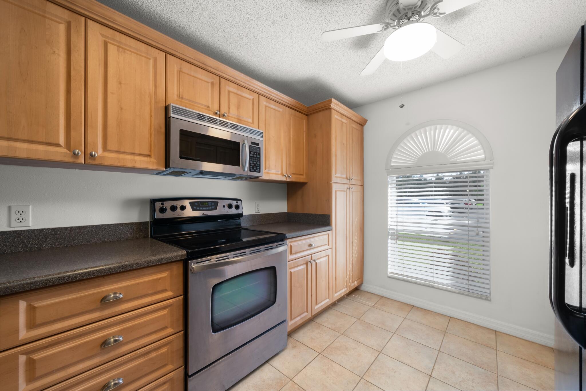 DEEANN LAKEFRONT EST - Residential