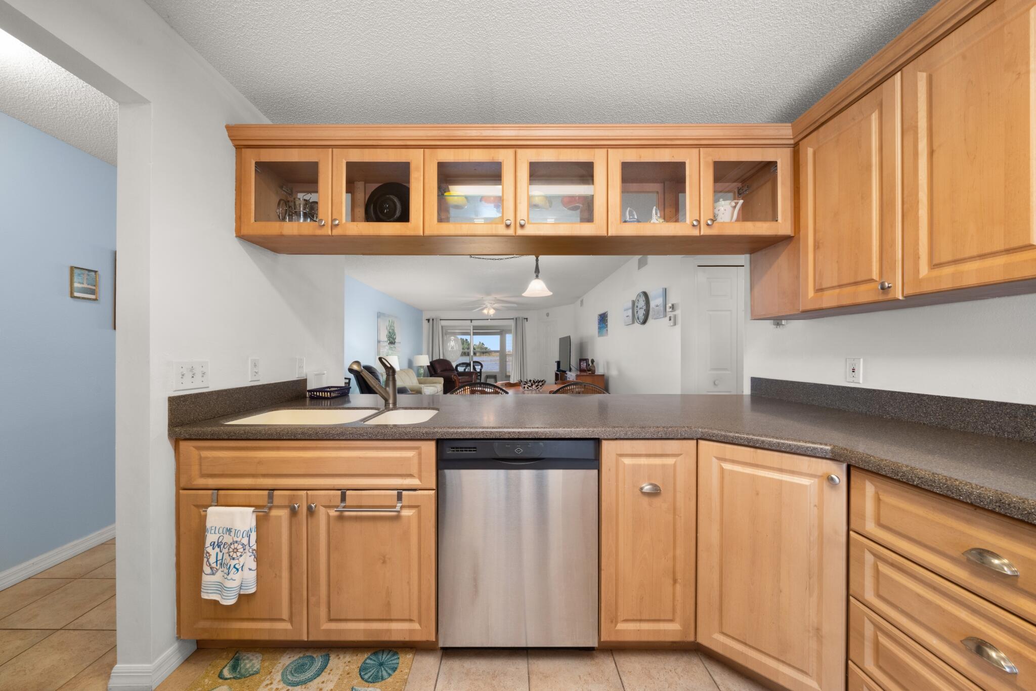 DEEANN LAKEFRONT EST - Residential