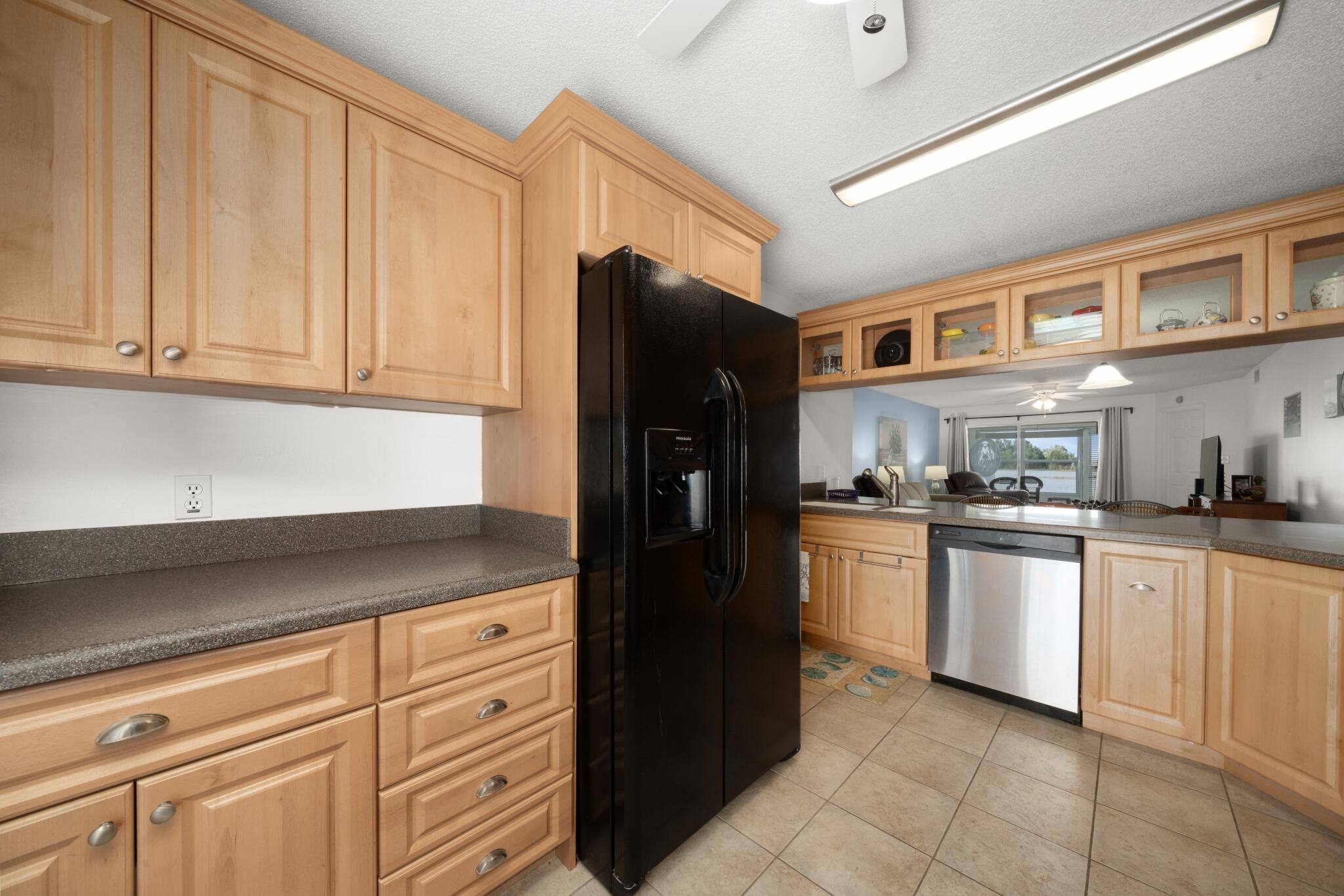 DEEANN LAKEFRONT EST - Residential