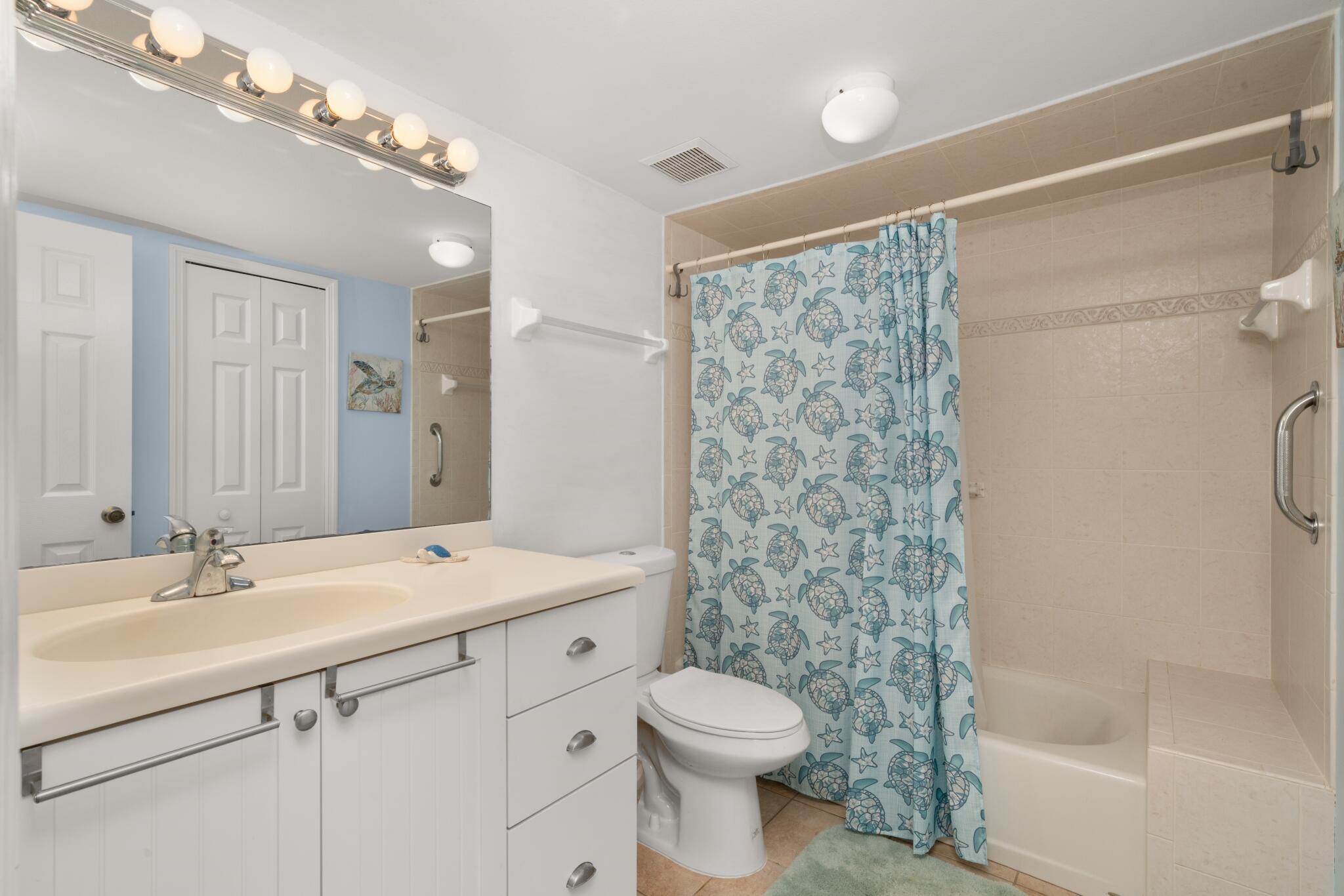 DEEANN LAKEFRONT EST - Residential