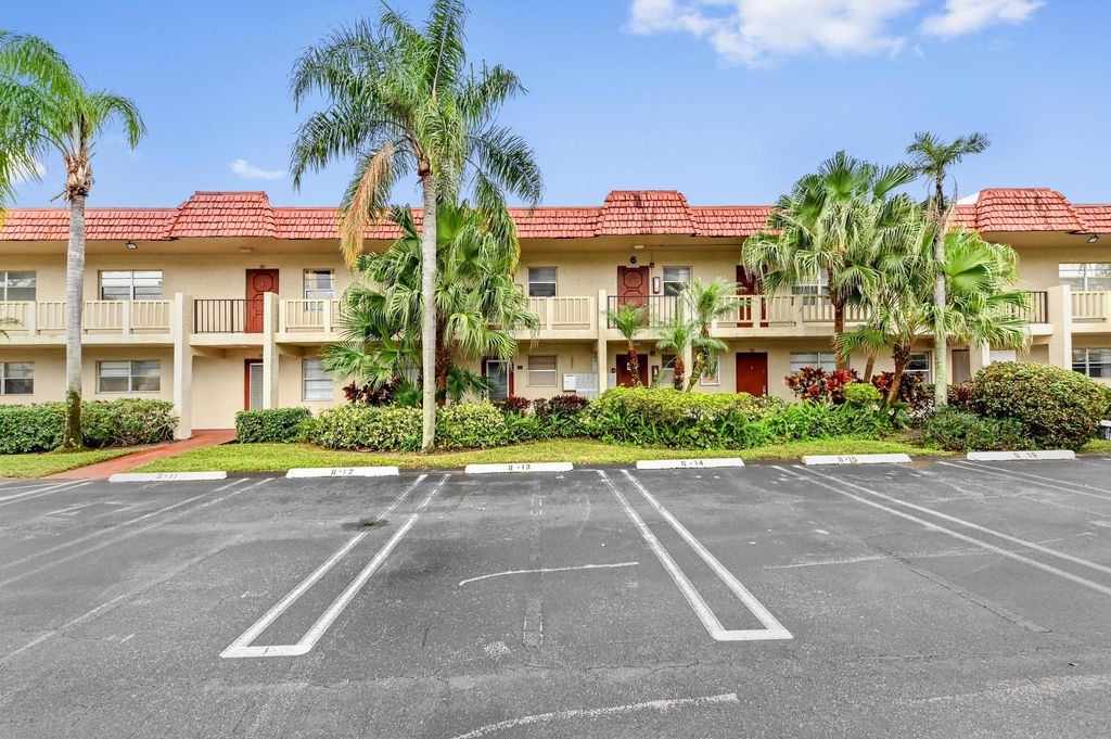 Photo of 6 Abbey Lane #104, Delray Beach, FL 33446 (MLS # R11161296)