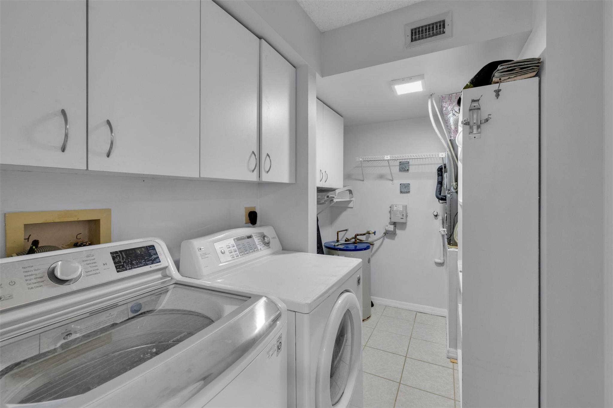 Phase IV Sunrise Lakes - Residential