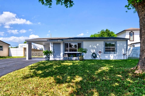 Tiny photo for 4821 SW 18TH Street, Fort Lauderdale, FL 33317 (MLS # B26089118)