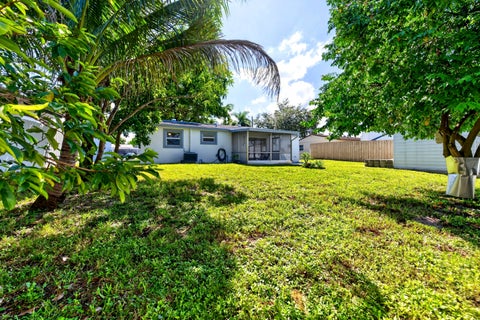 Tiny photo for 4821 SW 18TH Street, Fort Lauderdale, FL 33317 (MLS # B26089118)