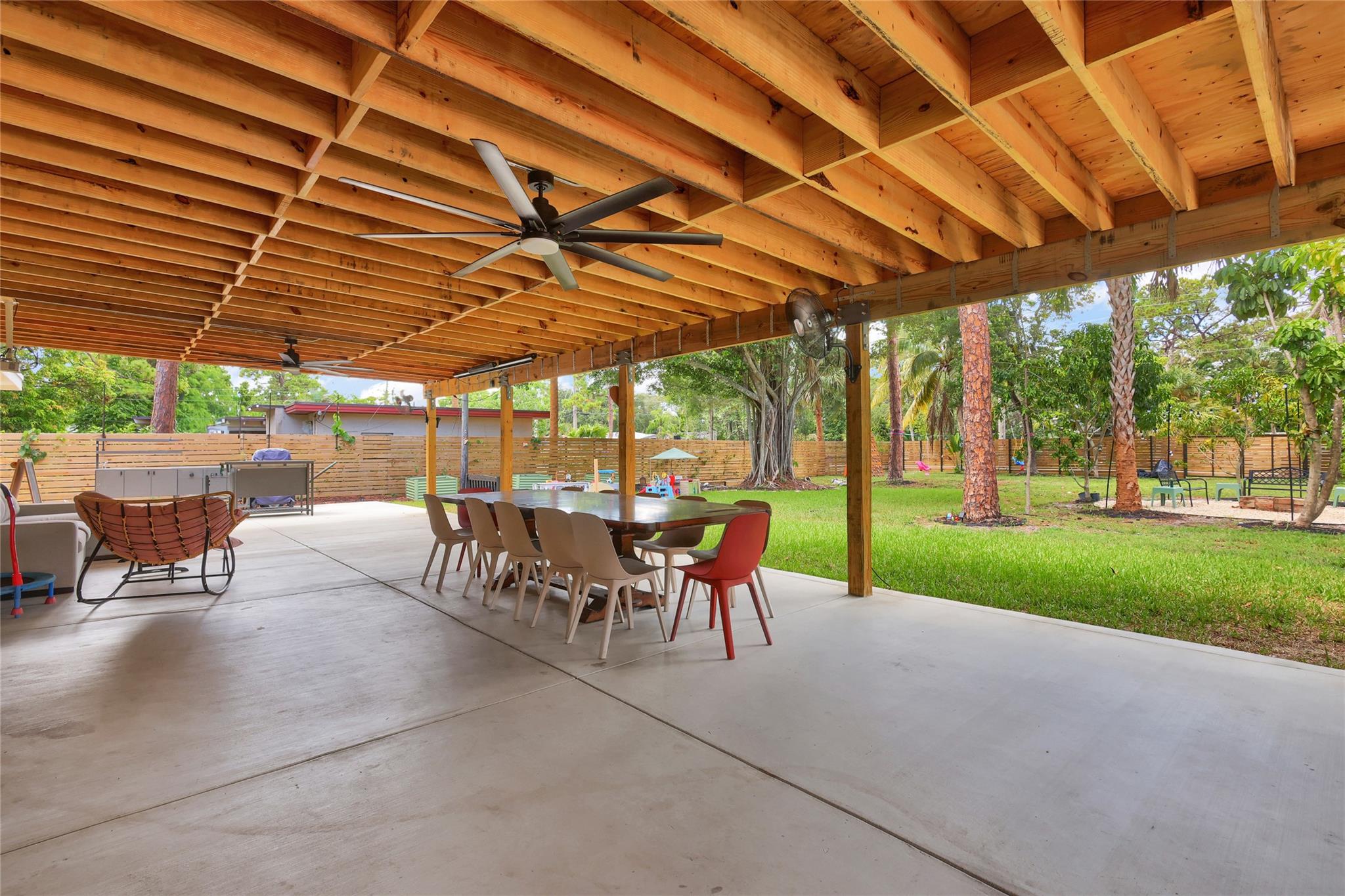 2054 SW 30th Ter