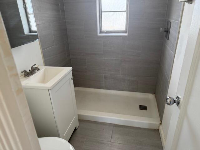 LAKEVIEW MANOR - Residential Lease