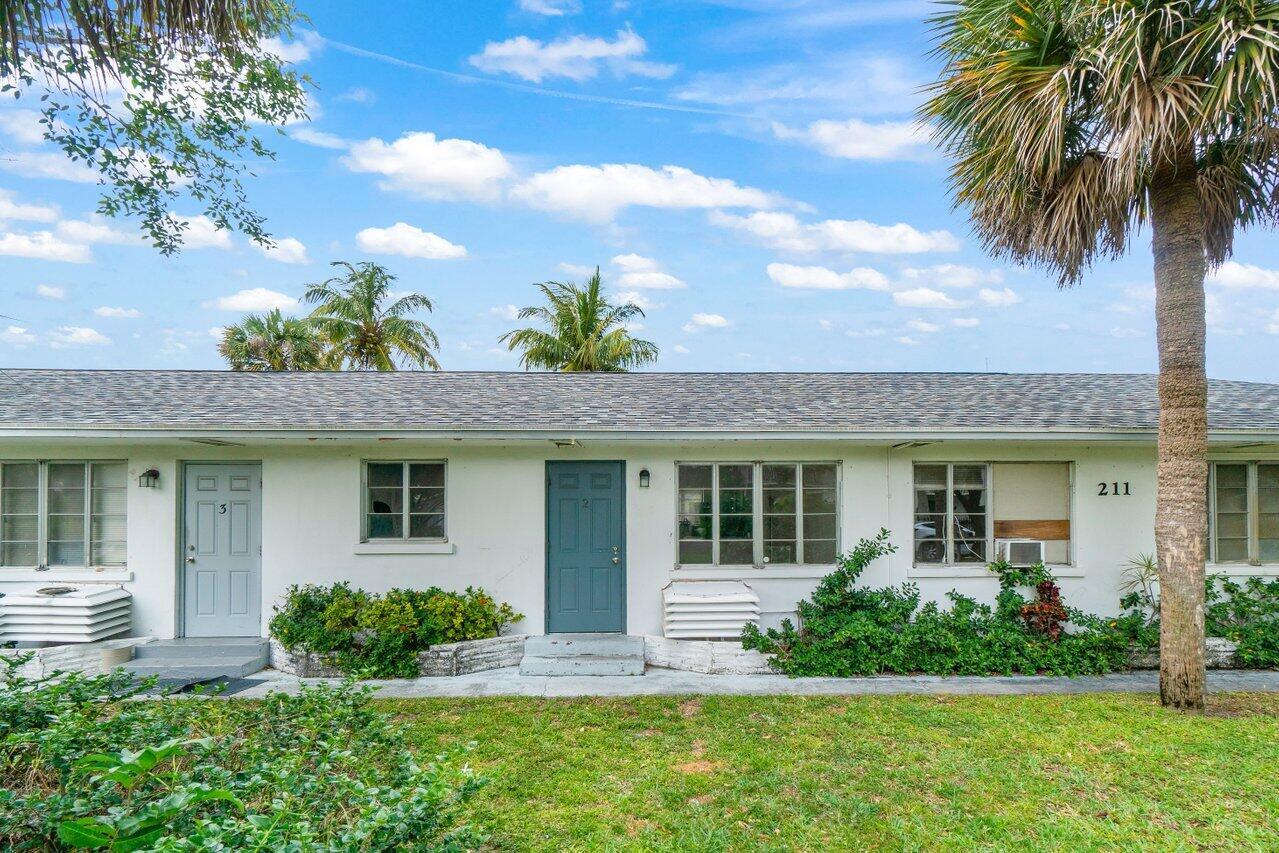 NEWLY RENOVATED - GREAT LOCATION - 1 MILE TO THE BEACH - NO HOA! This spacious 1 bedroom villa is nicely located just 1 mile from Lake Worth Beach! Close to churches and great schools, and a short drive to downtown West Palm Beach, Palm Beach International Airport and Palm Beach Proper! This unit has tile floors, spacious bedrooms, good closet space and an abundance of natural light. The community is very quiet and being improved continuously. This is an extremely versatile space in a great location!