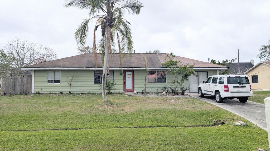 Photo of 2481 SE Addison Street, Port Saint Lucie, FL 34984 (MLS # B26010740)