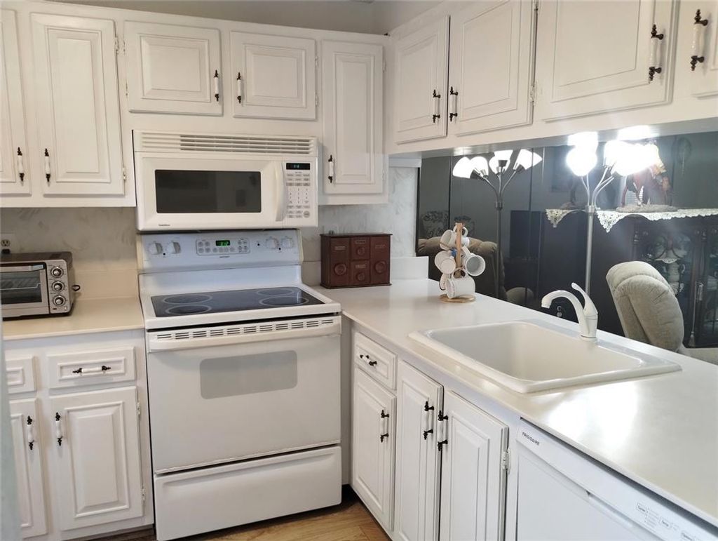 Photo of 2601 Nassau Bnd #E1, Coconut Creek, FL 33066 (MLS # F10534928)