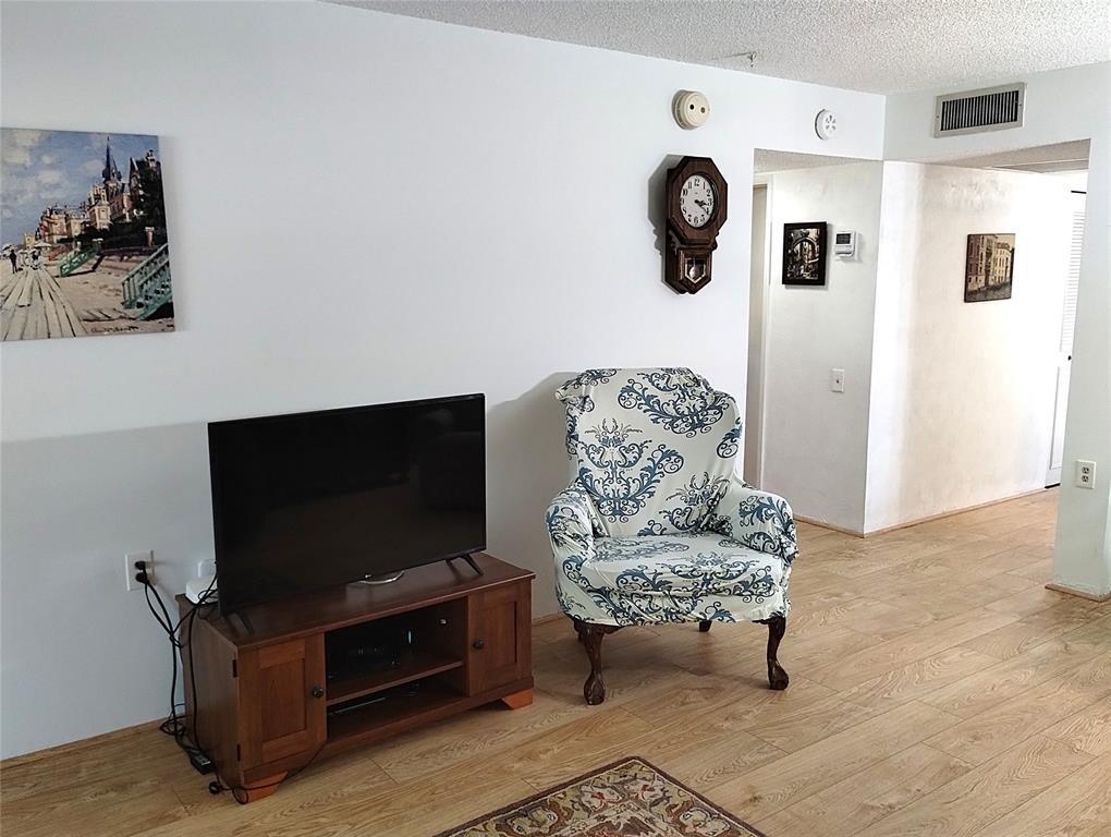 NASSAU - Residential