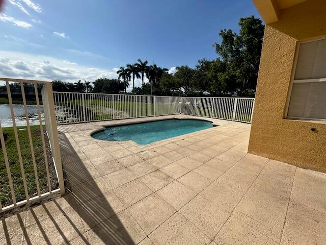 673 Gazetta Way
