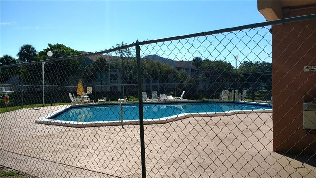 CARLISLE AT HAMPTONS WEST - Residential