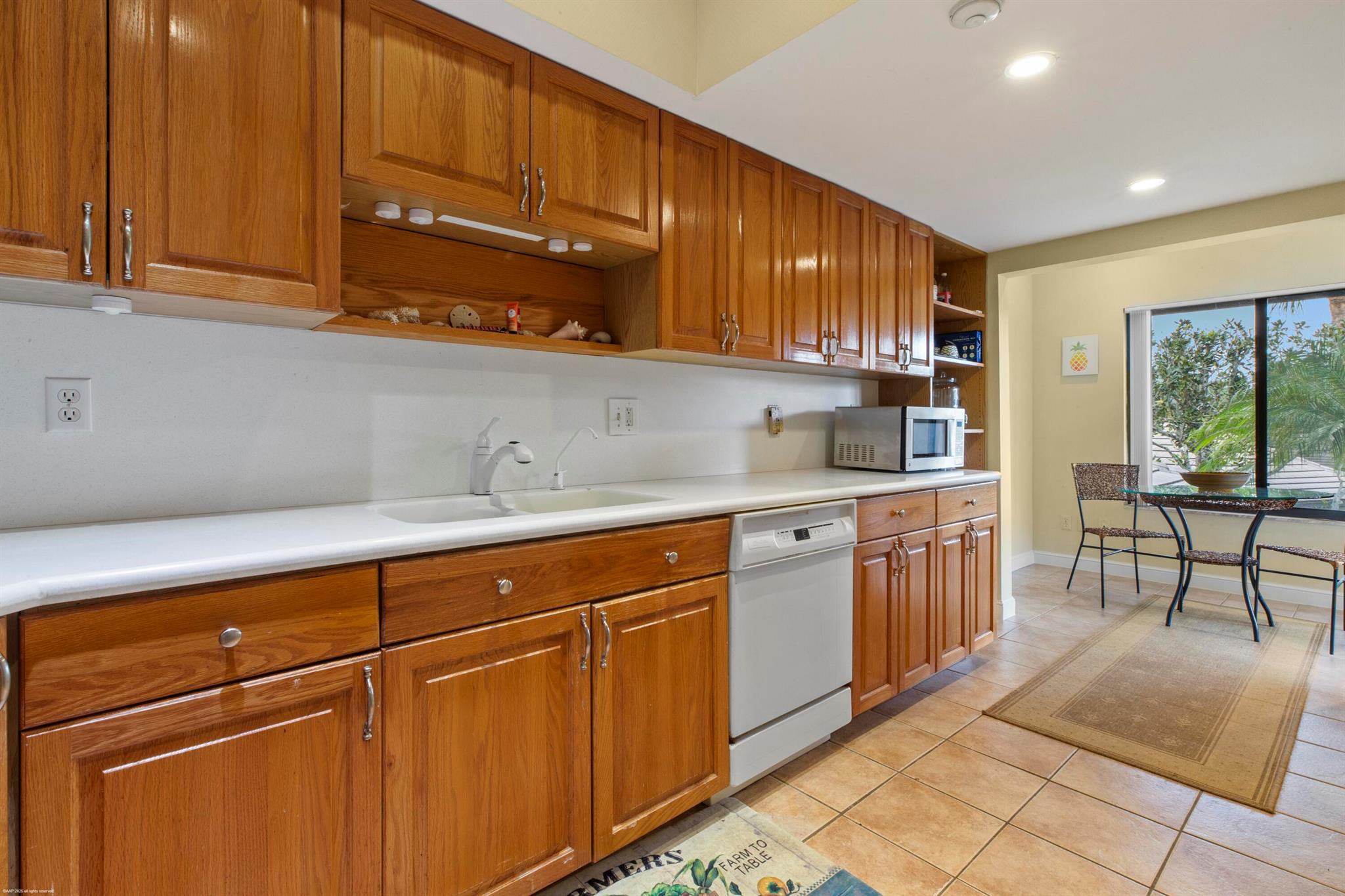 MEADOW BROOK CONDO - Residential