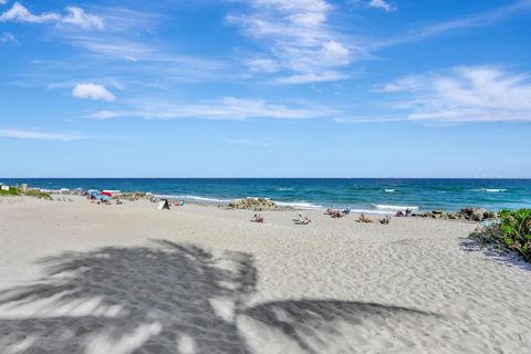 A home in Deerfield Beach