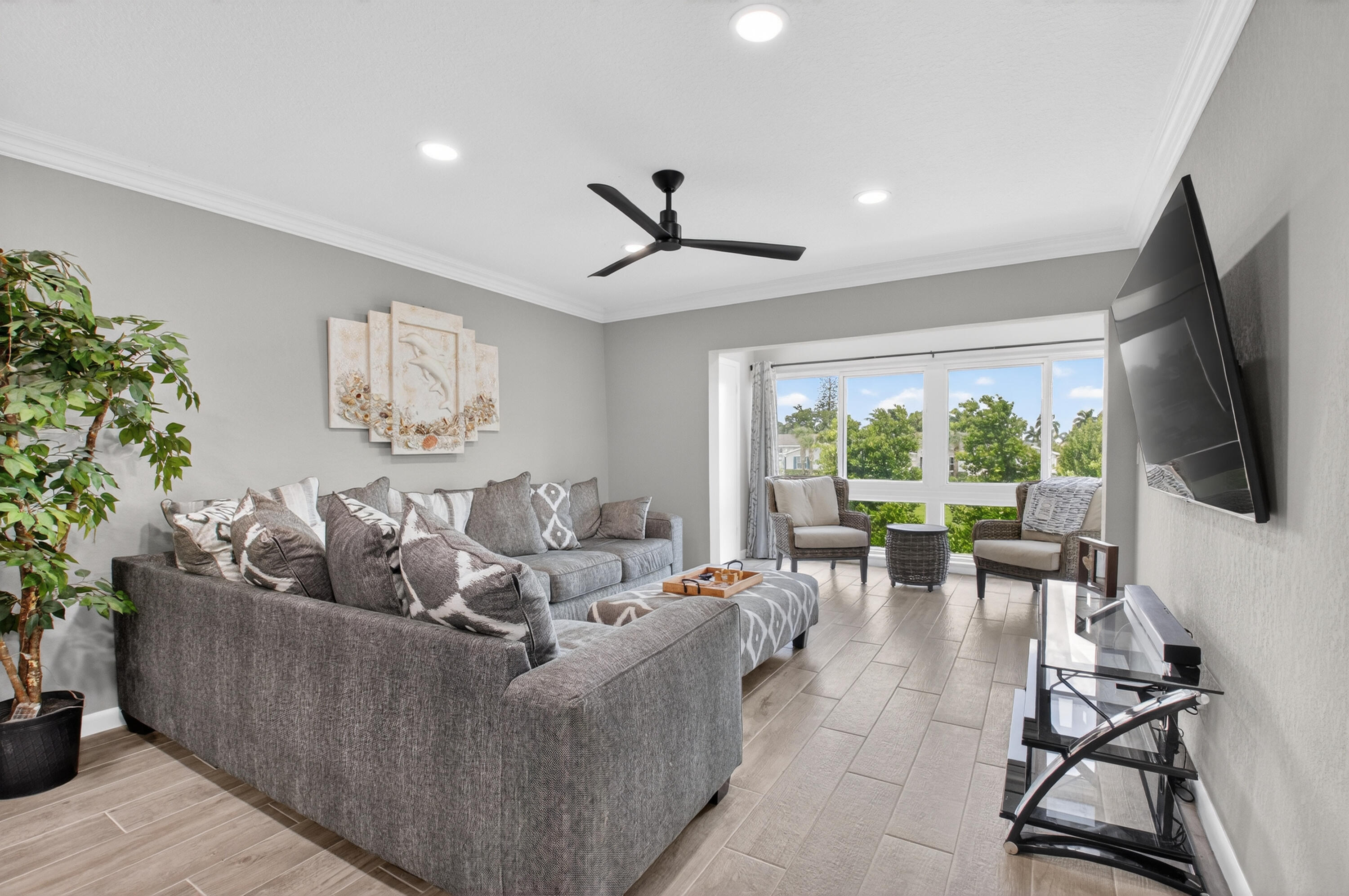 PALM GREENS AT VILLA DEL RAY CONDO II - Residential