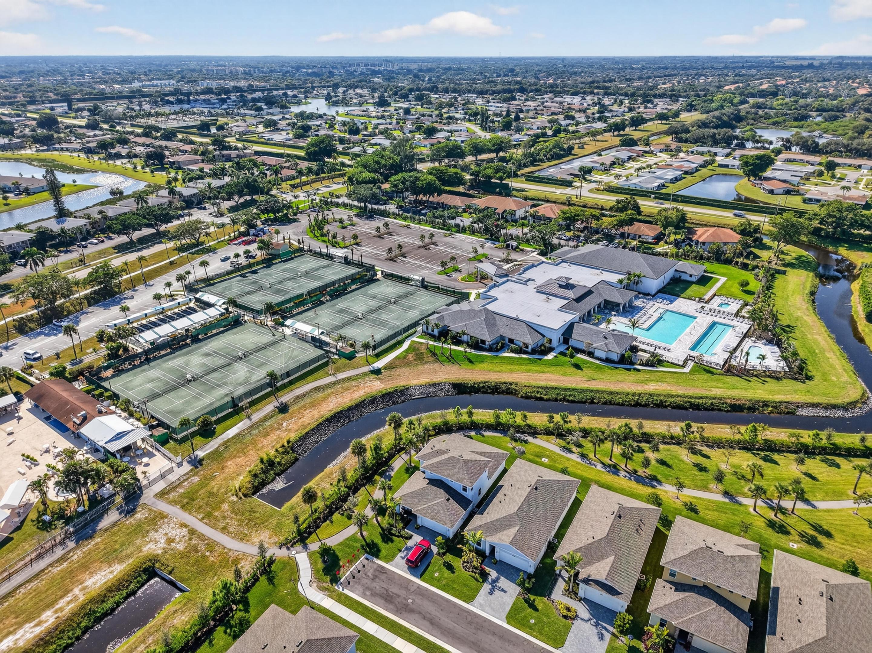 PALM GREENS AT VILLA DEL RAY CONDO II - Residential