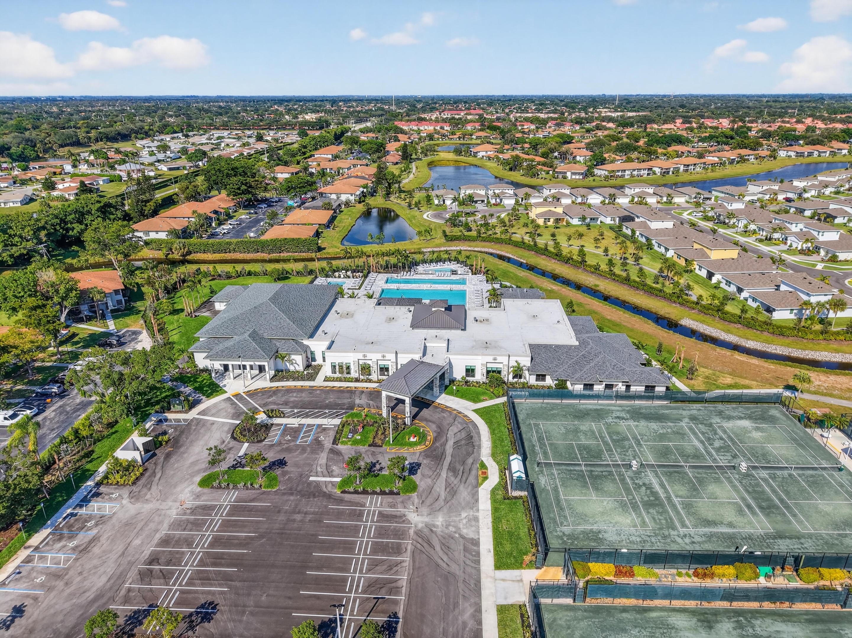 PALM GREENS AT VILLA DEL RAY CONDO II - Residential