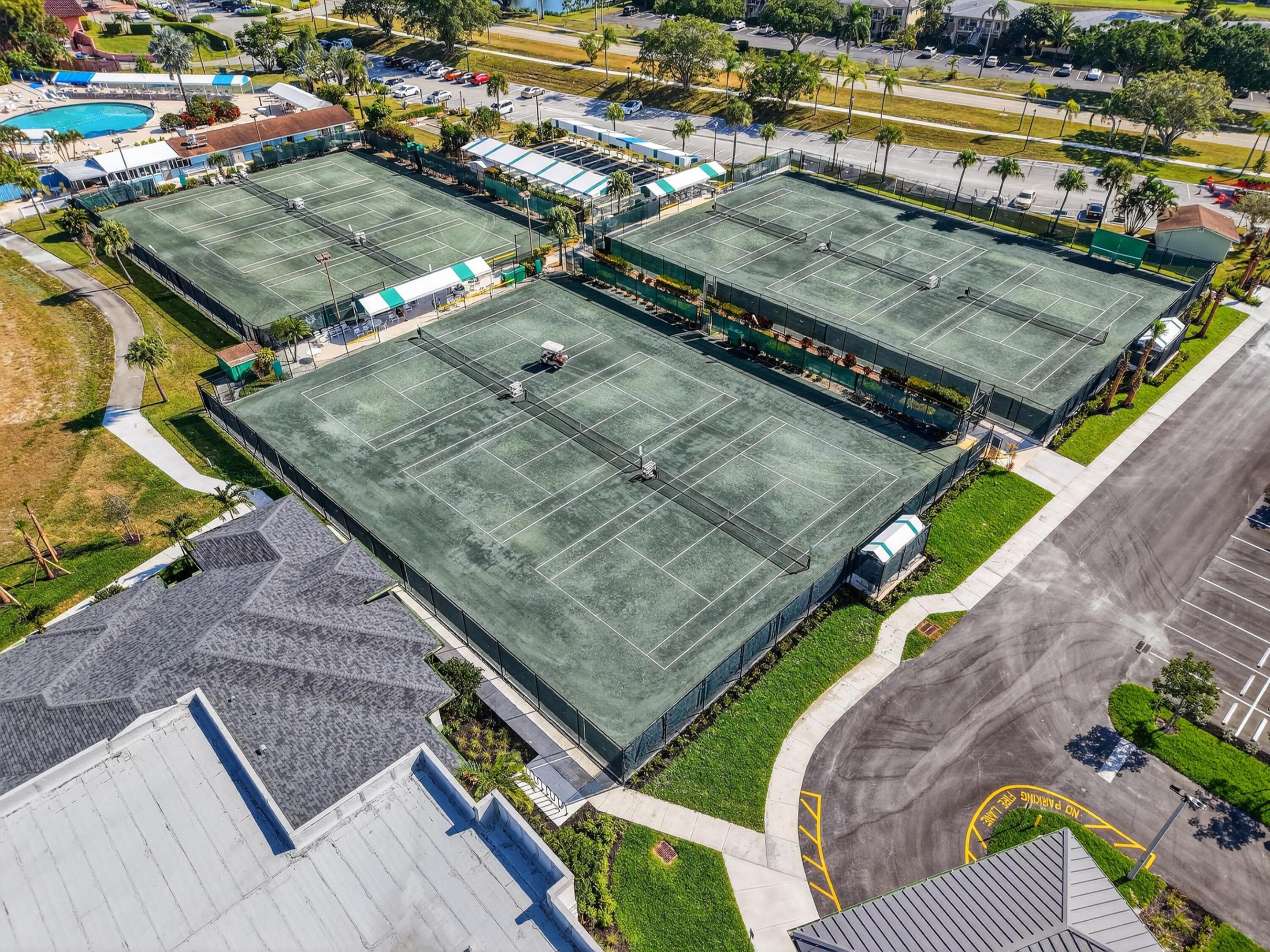 PALM GREENS AT VILLA DEL RAY CONDO II - Residential