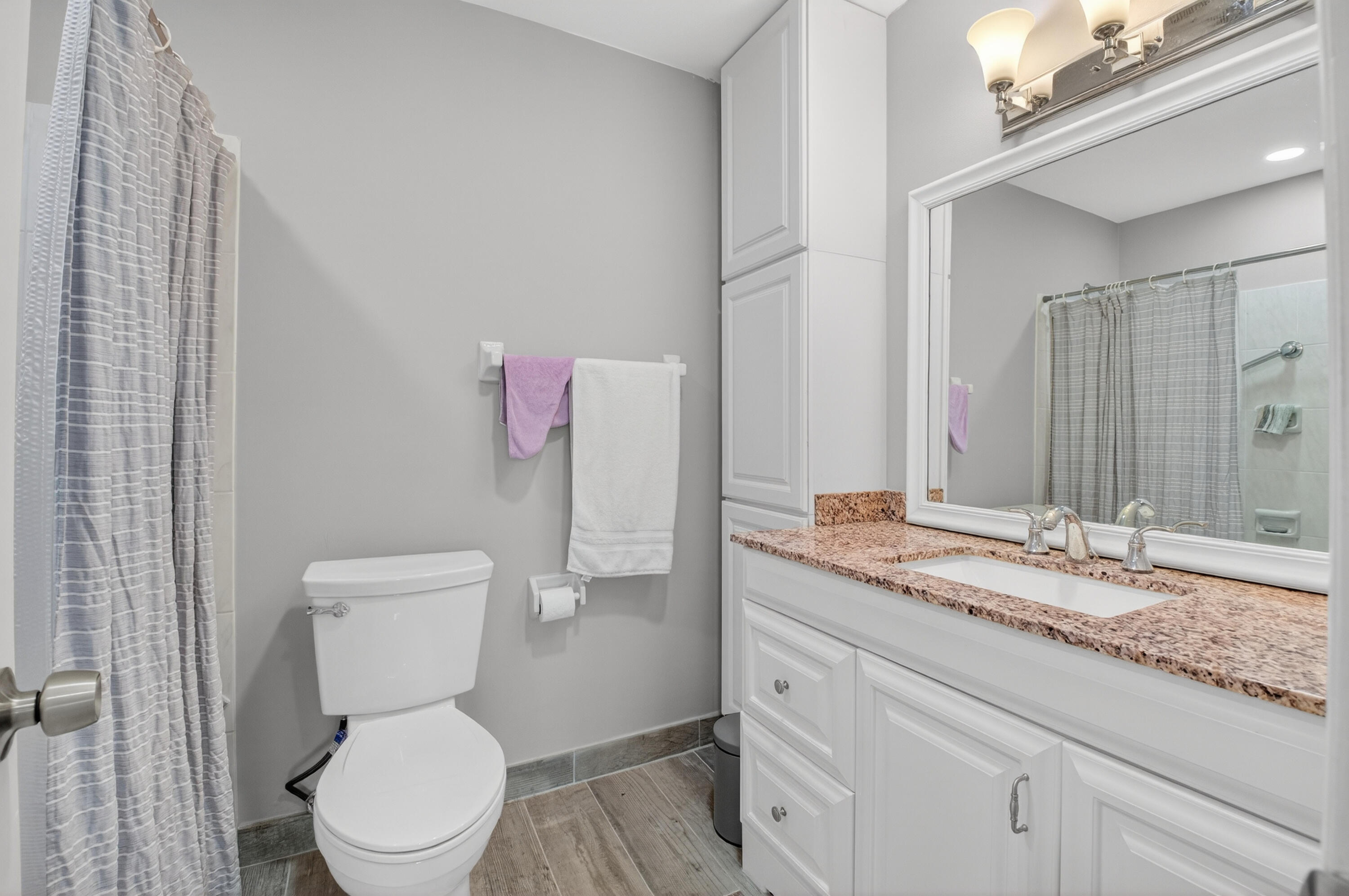 PALM GREENS AT VILLA DEL RAY CONDO II - Residential