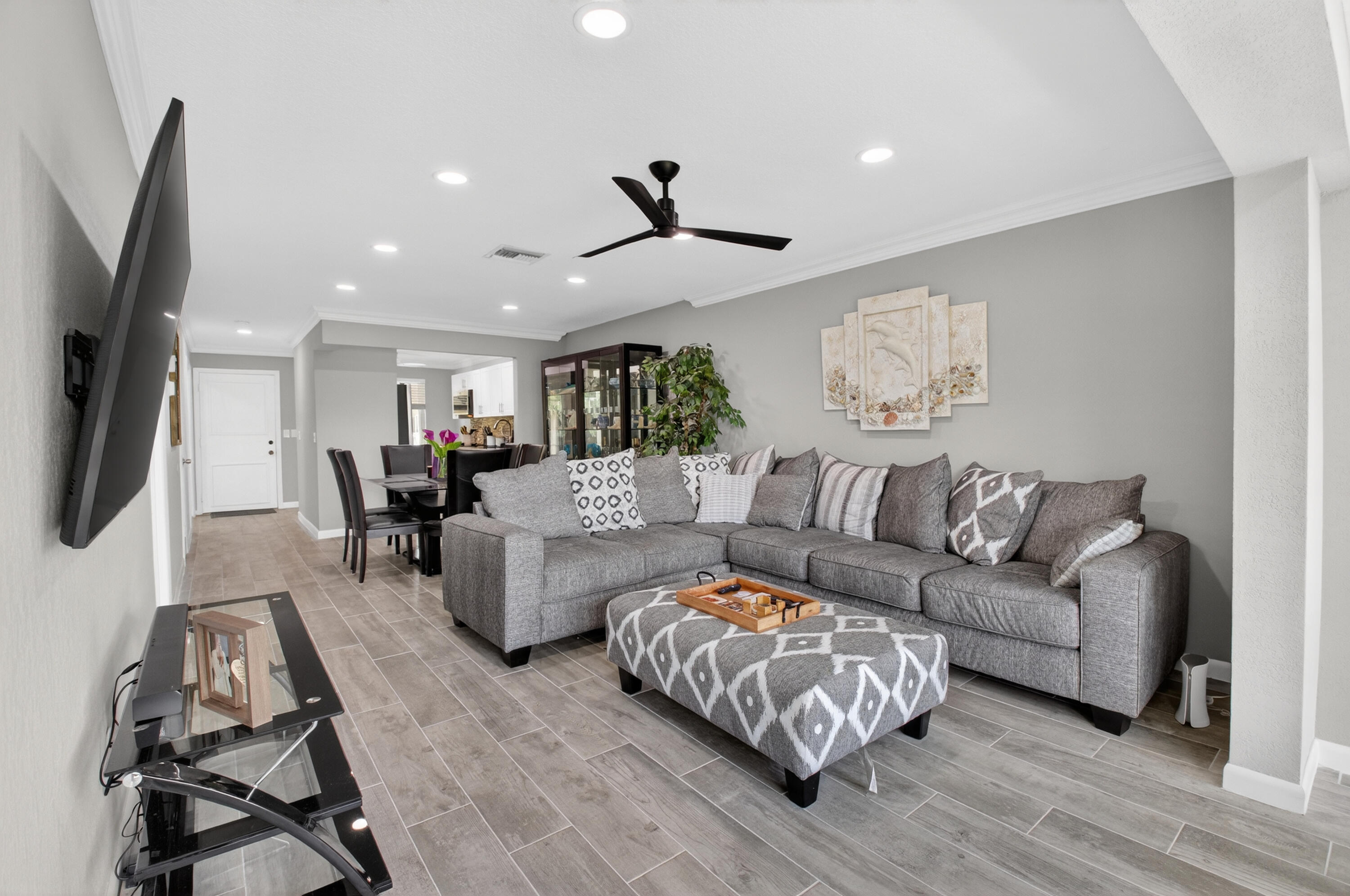 PALM GREENS AT VILLA DEL RAY CONDO II - Residential