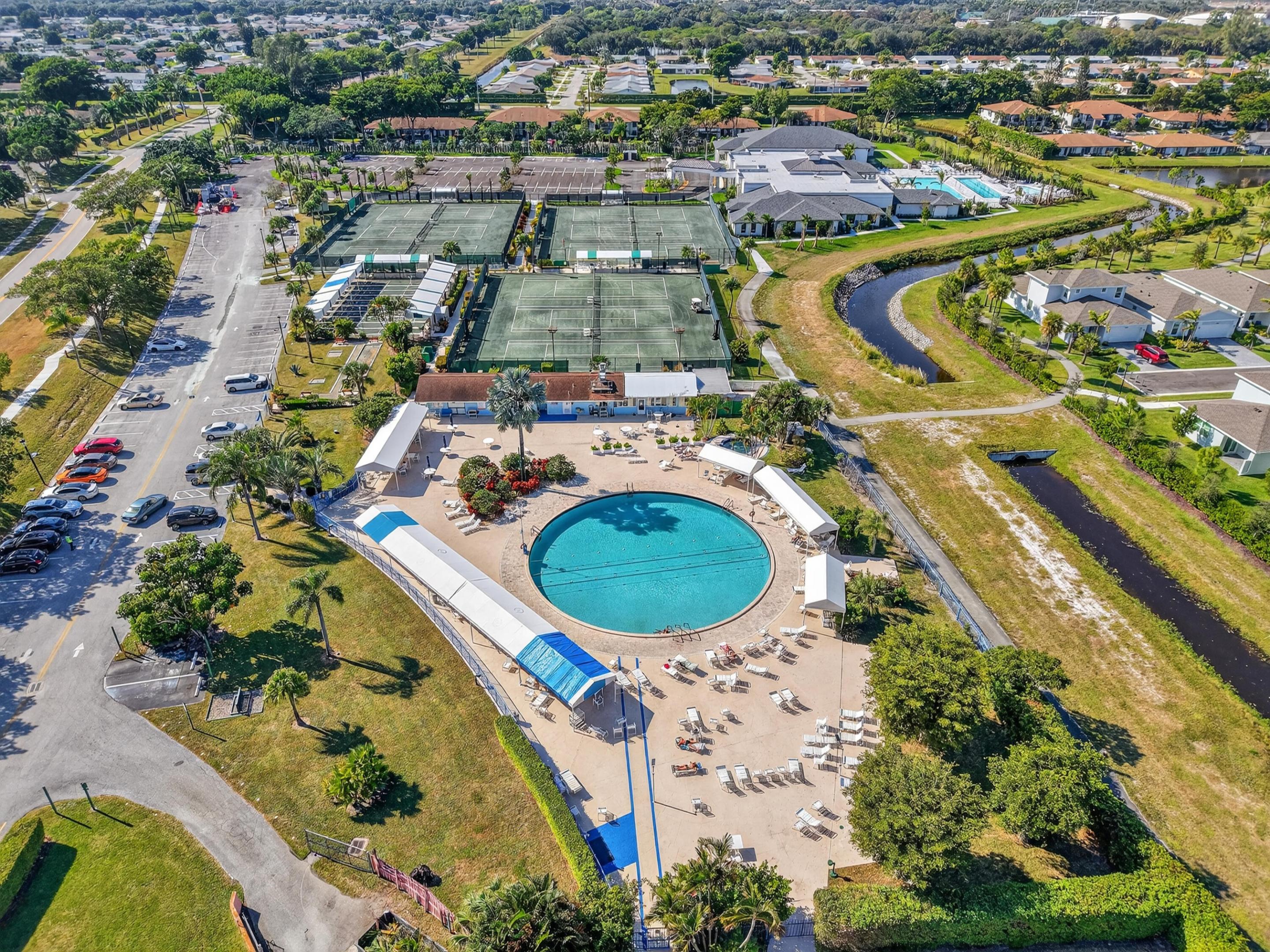 PALM GREENS AT VILLA DEL RAY CONDO II - Residential