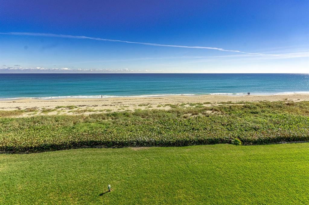 BEACH POINT CONDO - Residential