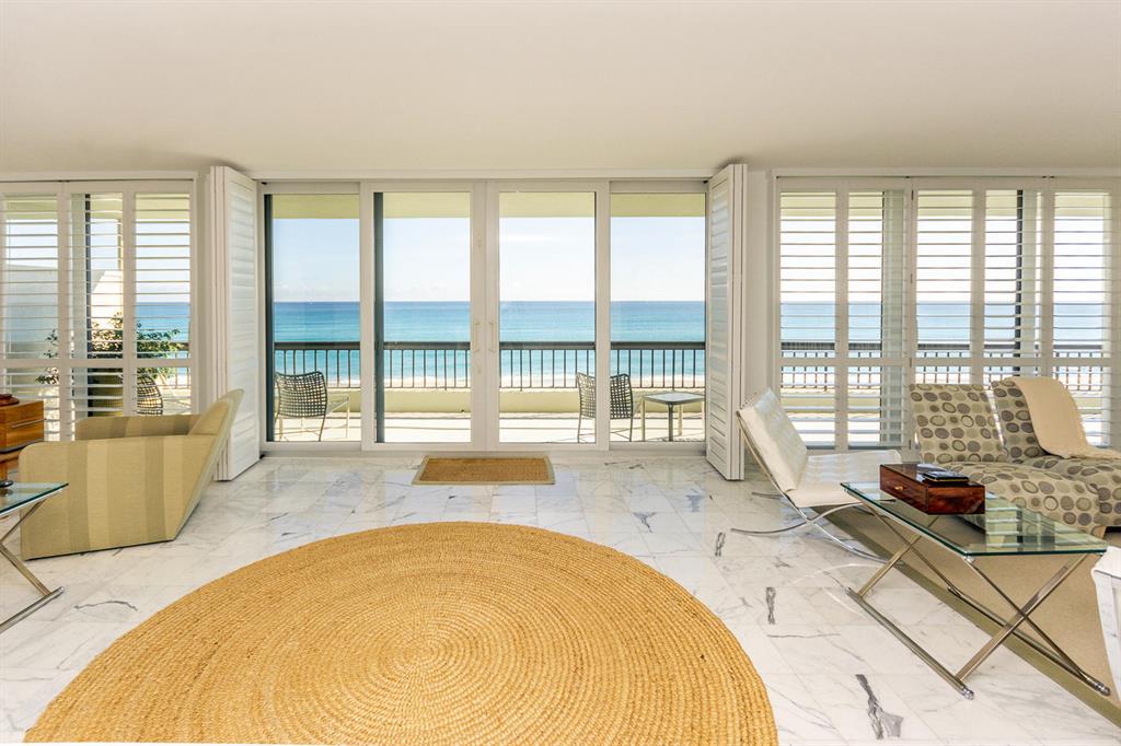 BEACH POINT CONDO - Residential