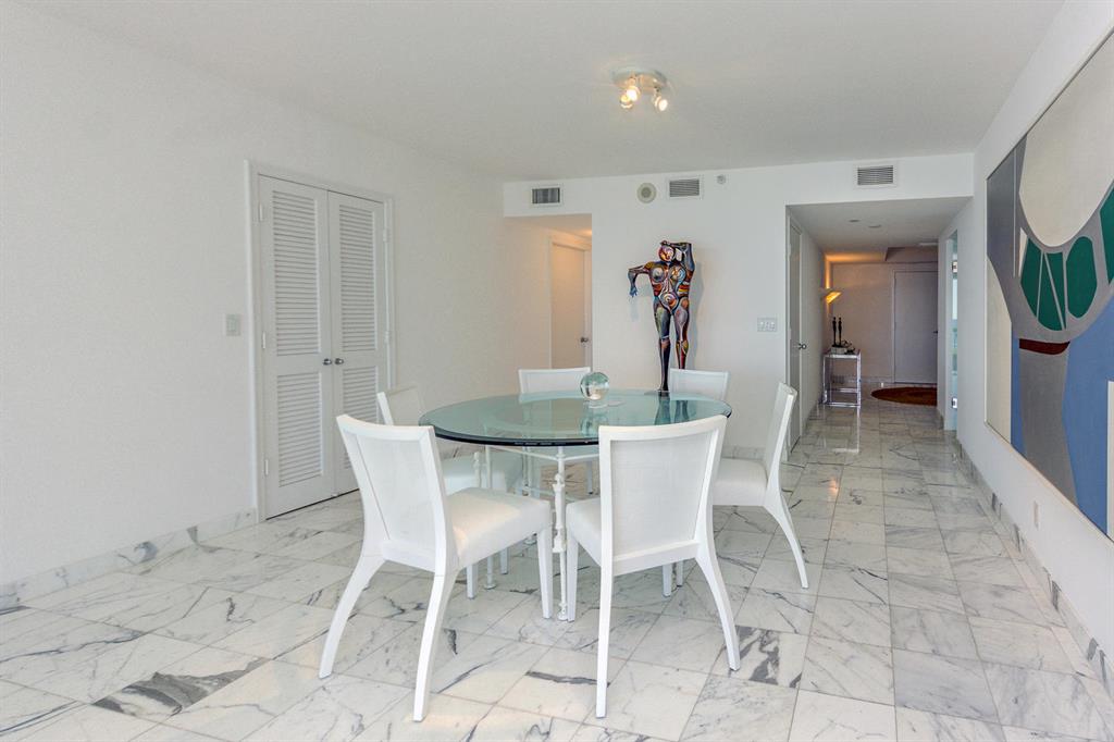 BEACH POINT CONDO - Residential