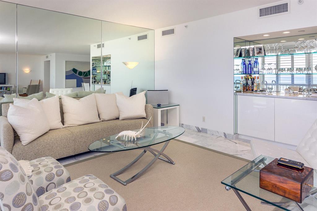 BEACH POINT CONDO - Residential