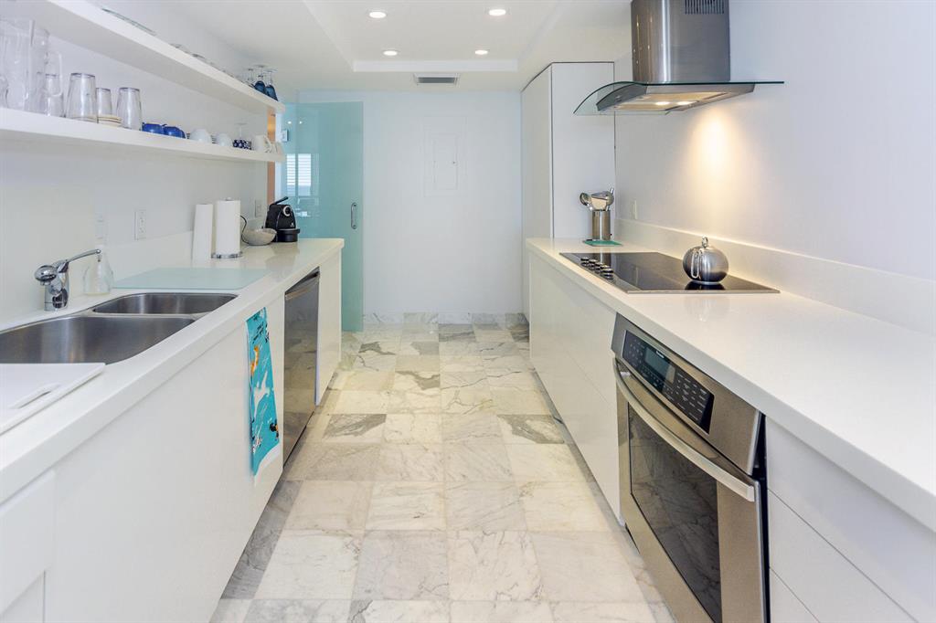 BEACH POINT CONDO - Residential