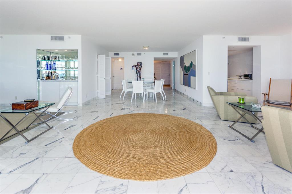 BEACH POINT CONDO - Residential