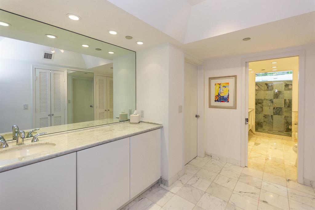 BEACH POINT CONDO - Residential