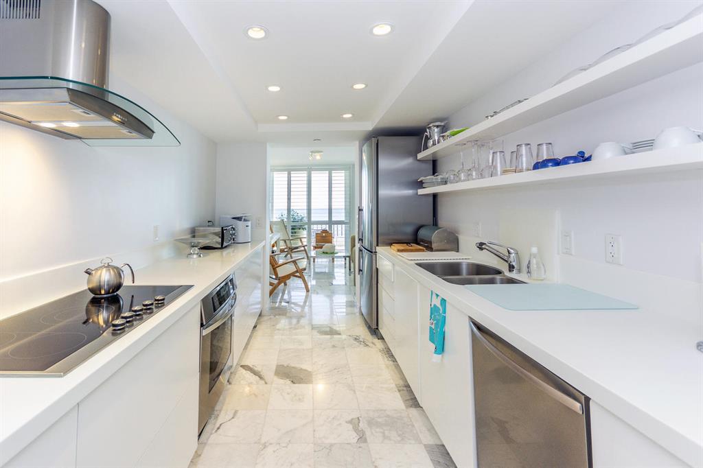 BEACH POINT CONDO - Residential