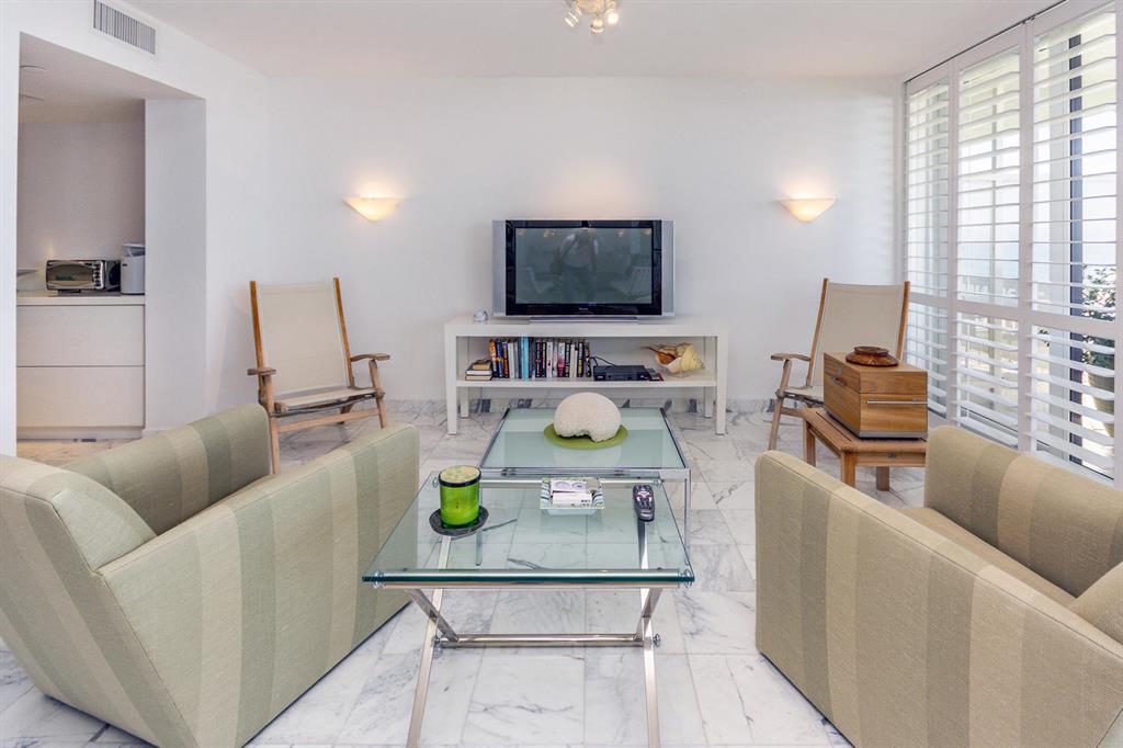 BEACH POINT CONDO - Residential