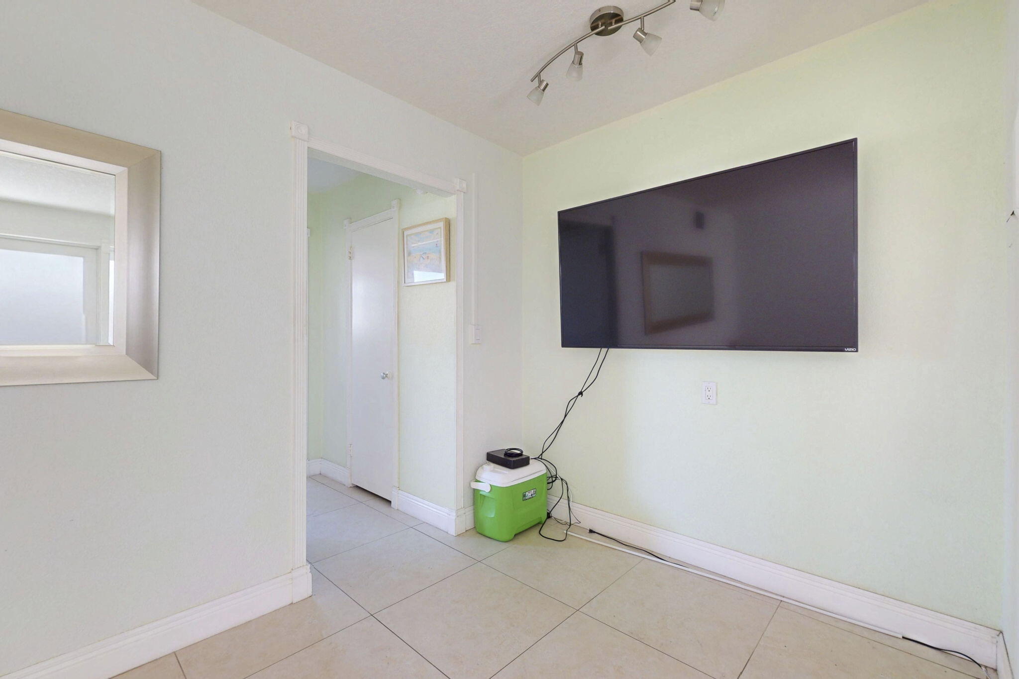 LAKE OSBORNE TOWERS CO OP APTS INC - Residential