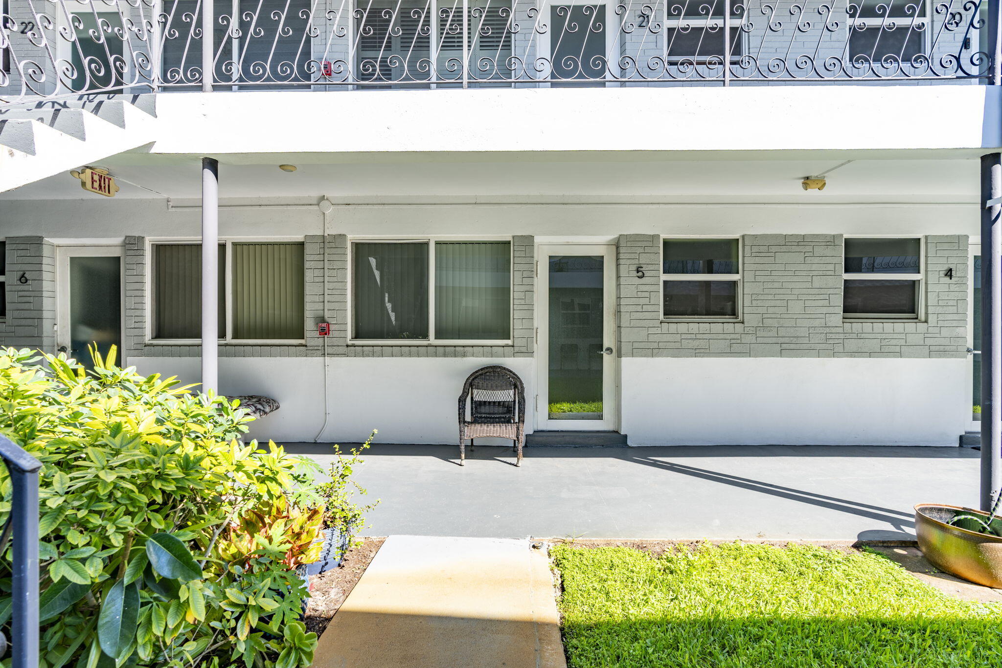 LAKE OSBORNE TOWERS CO OP APTS INC - Residential