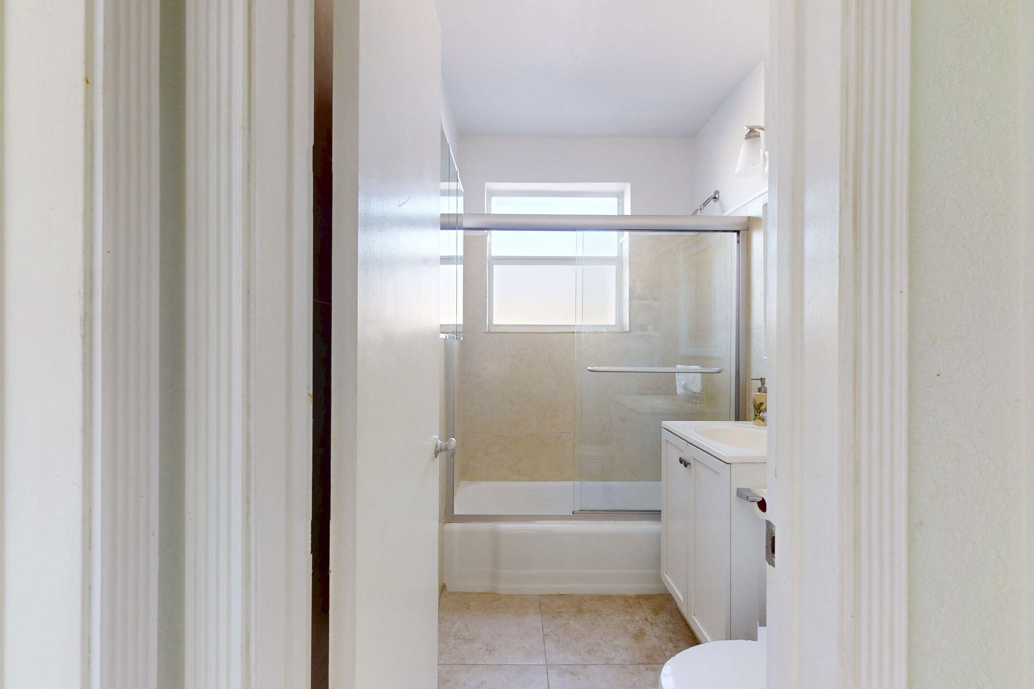 LAKE OSBORNE TOWERS CO OP APTS INC - Residential